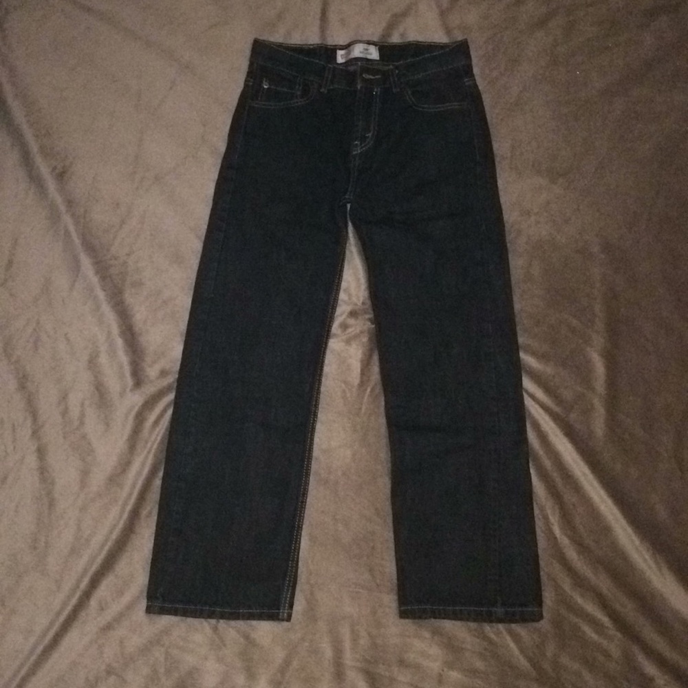 Black Levi’s jeans